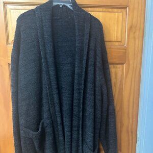 BAREFOOT DREAMS CozyChic Cali Cardi  with Pockets - 2X - Heathered Carbon